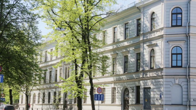 KNAB ēka