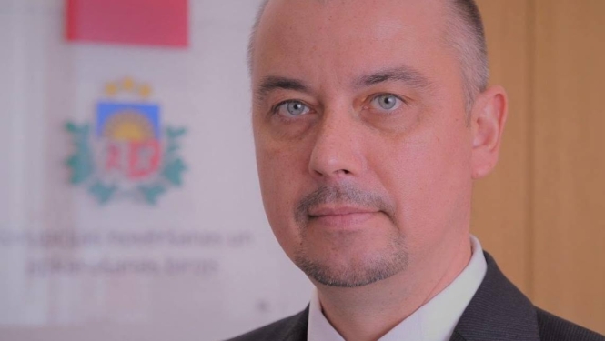 Attēlā redzams KNAB priekšnieks Jēkabs Straume
