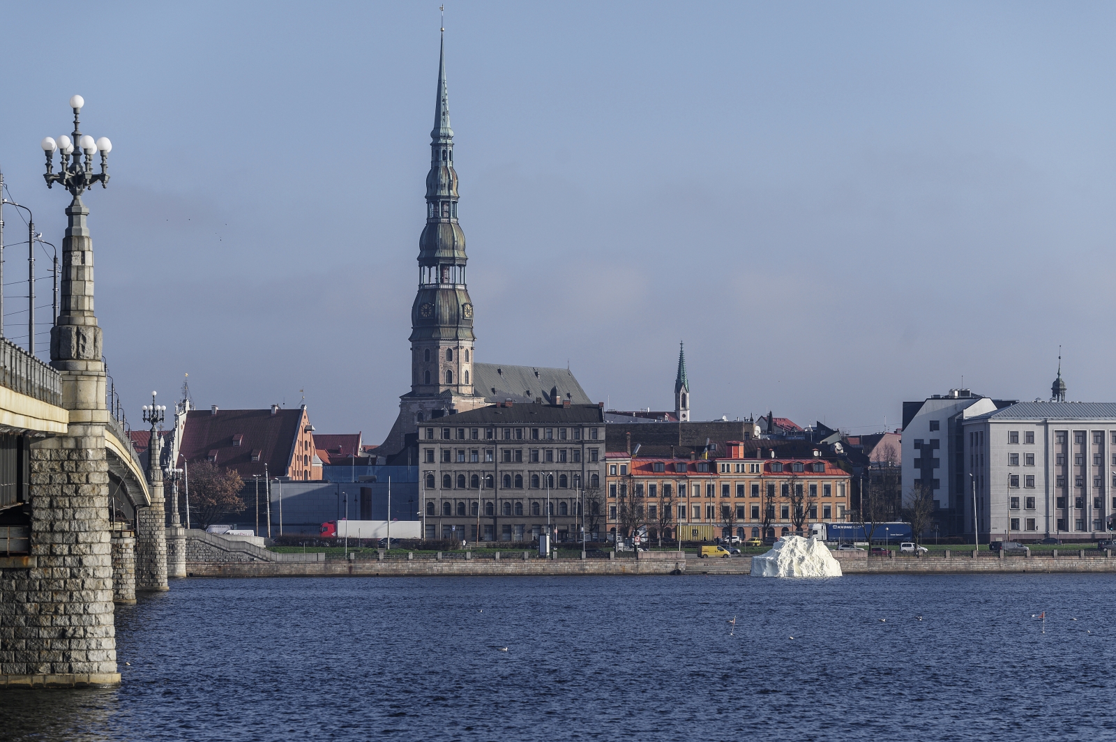 Korupcijas aisbergs Daugavā