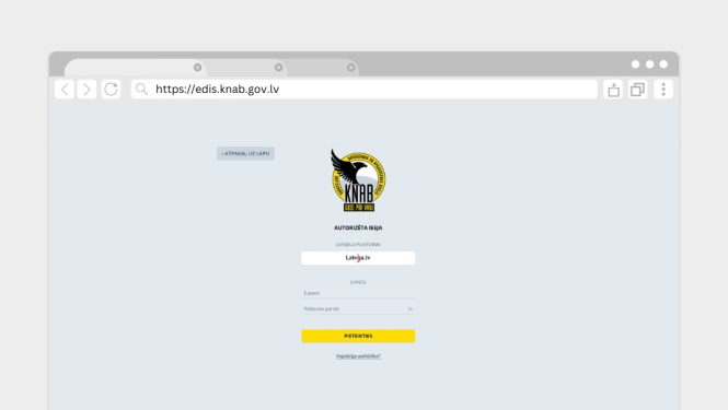 Attēlā redzama KNAB EDIS sistēmas autorizācijas lapa ar pieteikšanās iespējām caur Latvija.lv vai ievadot e-pastu un paroli.