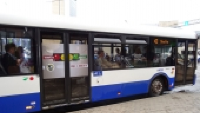 KNAB sociālās kampaņas “Ar korupciju nav nākotnes” logotipi septembrī arī uz taksometriem