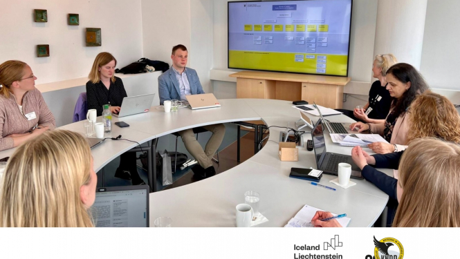 Fotogrāfijā redzami KNAB, kā arī Norvēģijas Pašvaldību un modernizācijas ministrijas pārstāvji, kas ir kompetentā Norvēģijas institūcija godprātības un ētiskuma veicināšanā un atbildīga par pretkorupcijas izglītošanas sistēmu publiskajā pārvaldē.