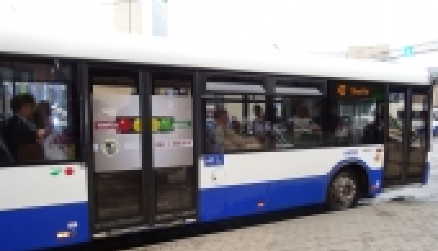 KNAB sociālās kampaņas “Ar korupciju nav nākotnes” logotipi septembrī arī uz taksometriem