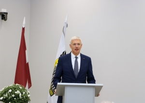 Ministru prezidents Krišjānis Kariņš uzrunā KNAB darbiniekus